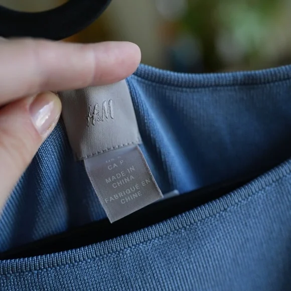 Dress - Picture 2 of 5